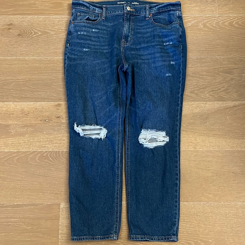 Old Navy Mid-Rise Boyfriend Jeans size 10